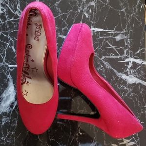 Red pumps- size 12